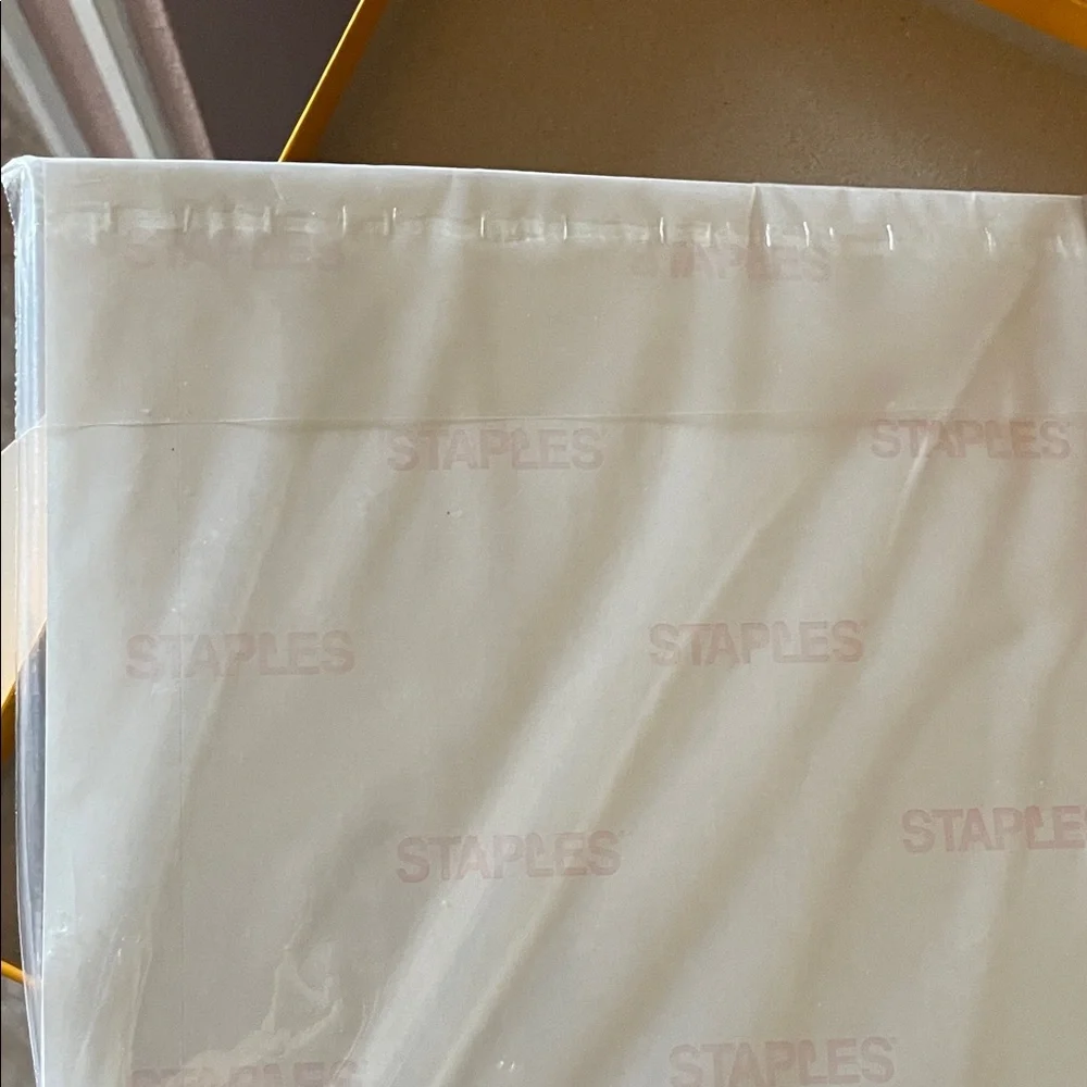 Staples White Shipping Labels